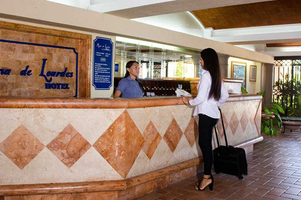 hotel en el centro de cancún a cinco minutos del ADO